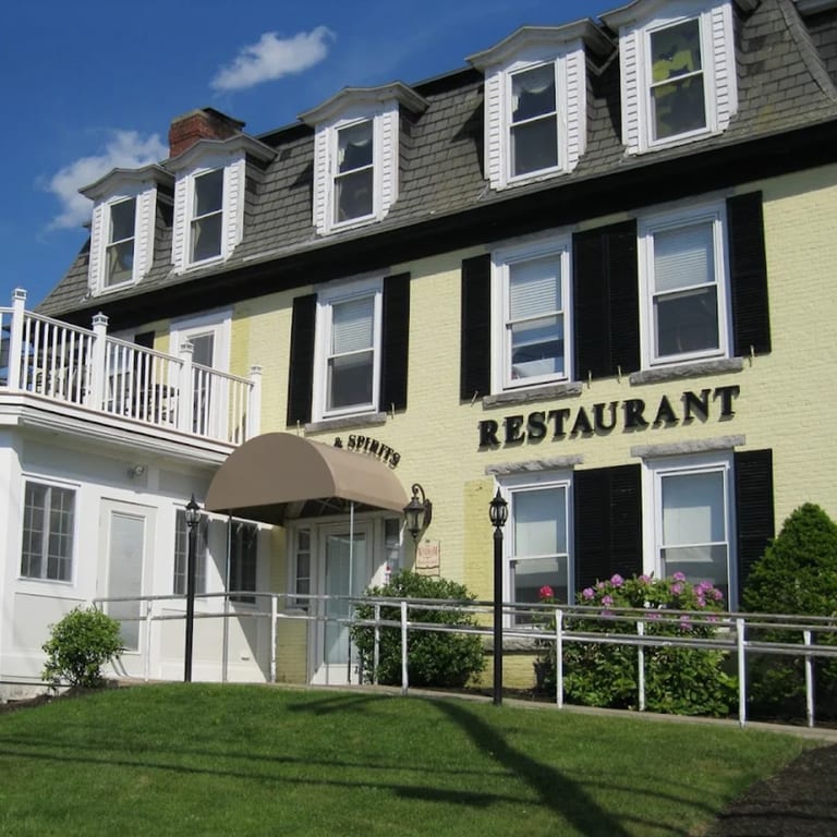 Why Guests Choose The Windham Restaurant