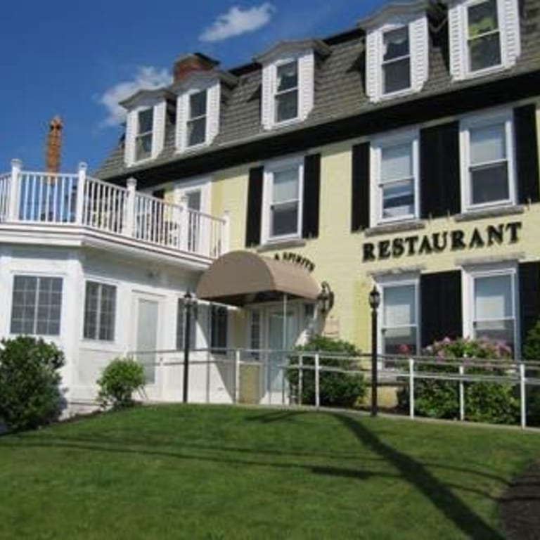 Why Families Choose The Windham Restaurant