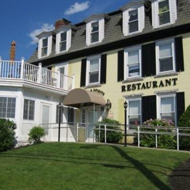 Why Guests Choose The Windham Restaurant